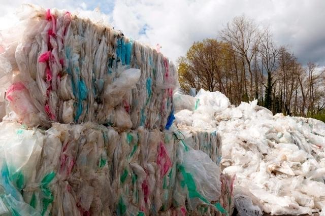La Suisse gagne un accord sur les déchets plastiques