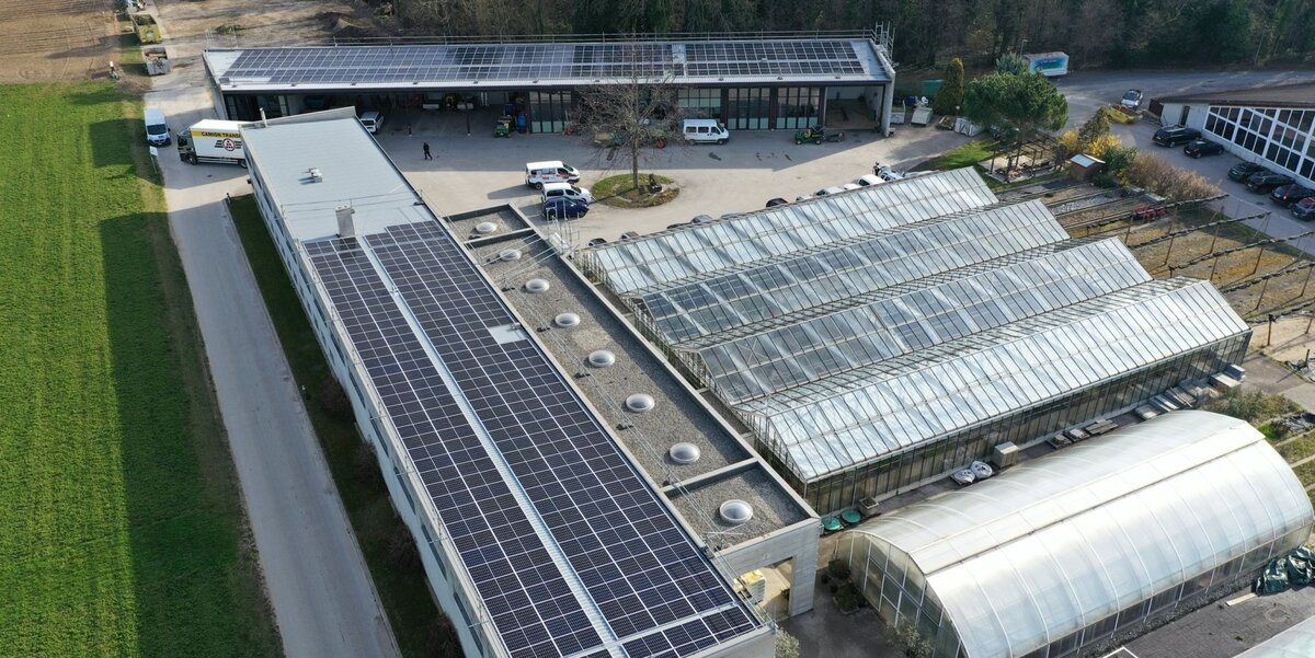 Une centrale photovoltaïque installée sur les toits des Espaces verts à Nyon